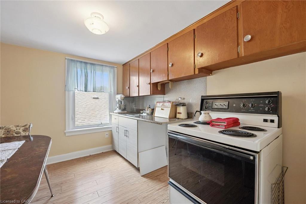 1873 Main Street E Property Photo 29
