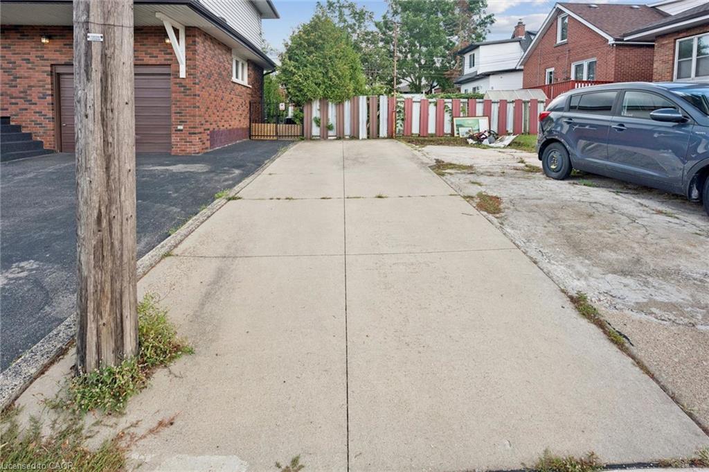1873 Main Street E Property Photo 38