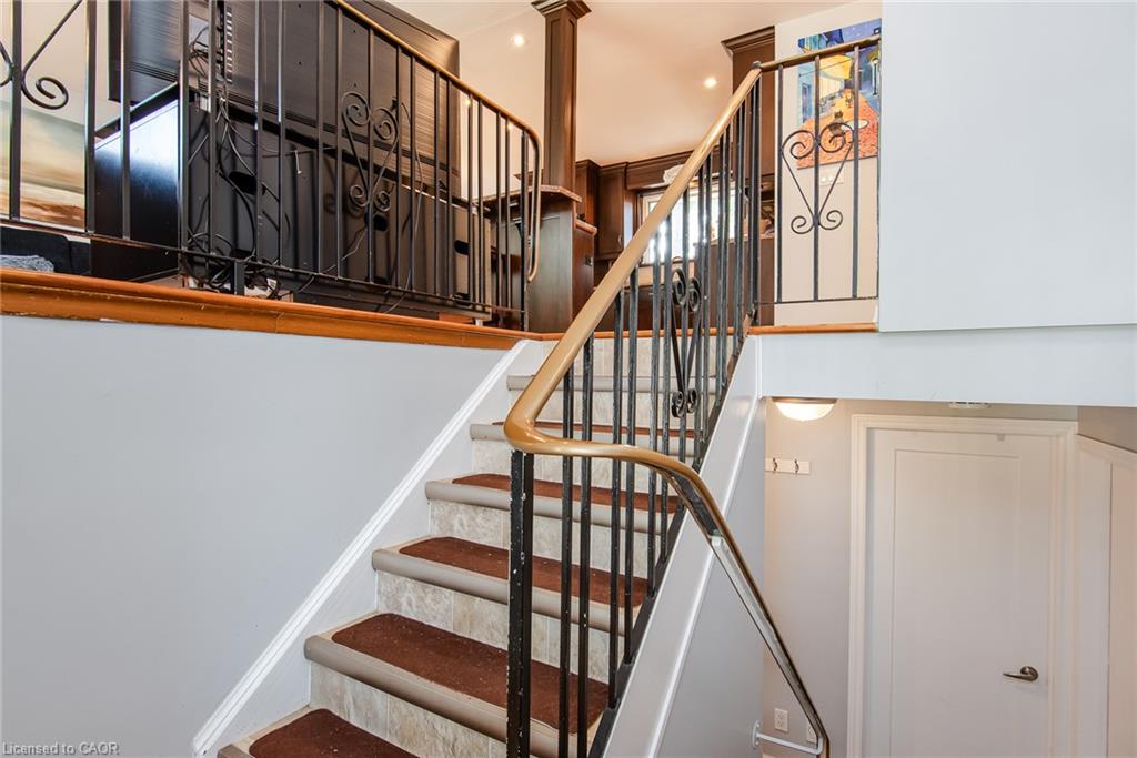 18 Mayberry Place Property Photo 6