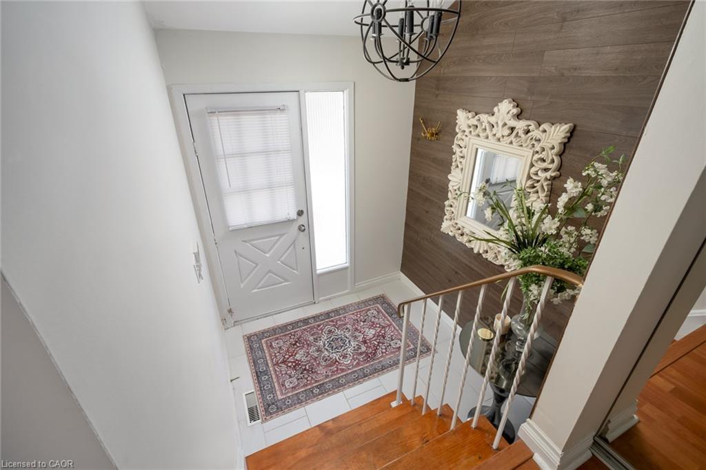 2727 Bucklepost Crescent Property Photo 4