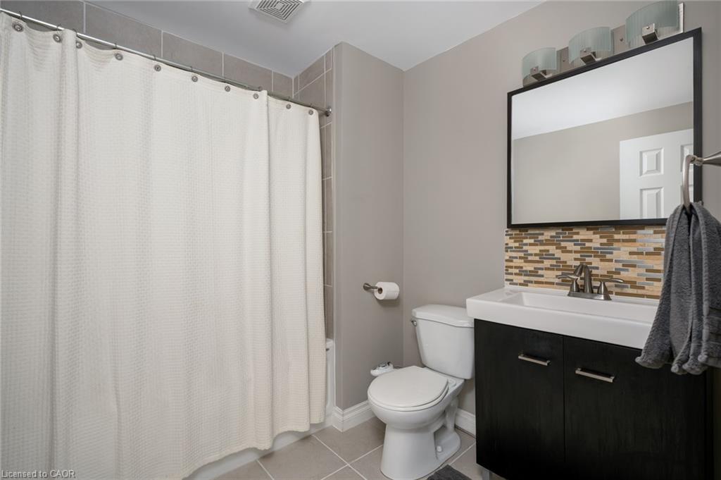 2727 Bucklepost Crescent Property Photo 29
