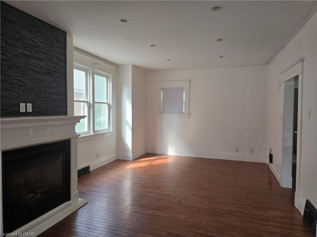 40 Lynnwood Avenue Property Photo 3