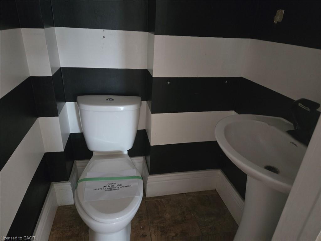 40 Lynnwood Avenue Property Photo 8