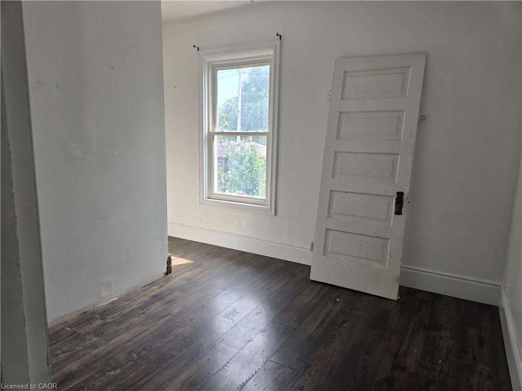 40 Lynnwood Avenue Property Photo 11