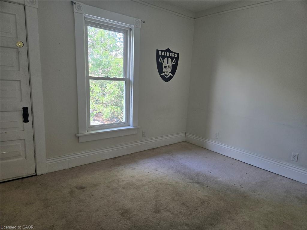 40 Lynnwood Avenue Property Photo 17