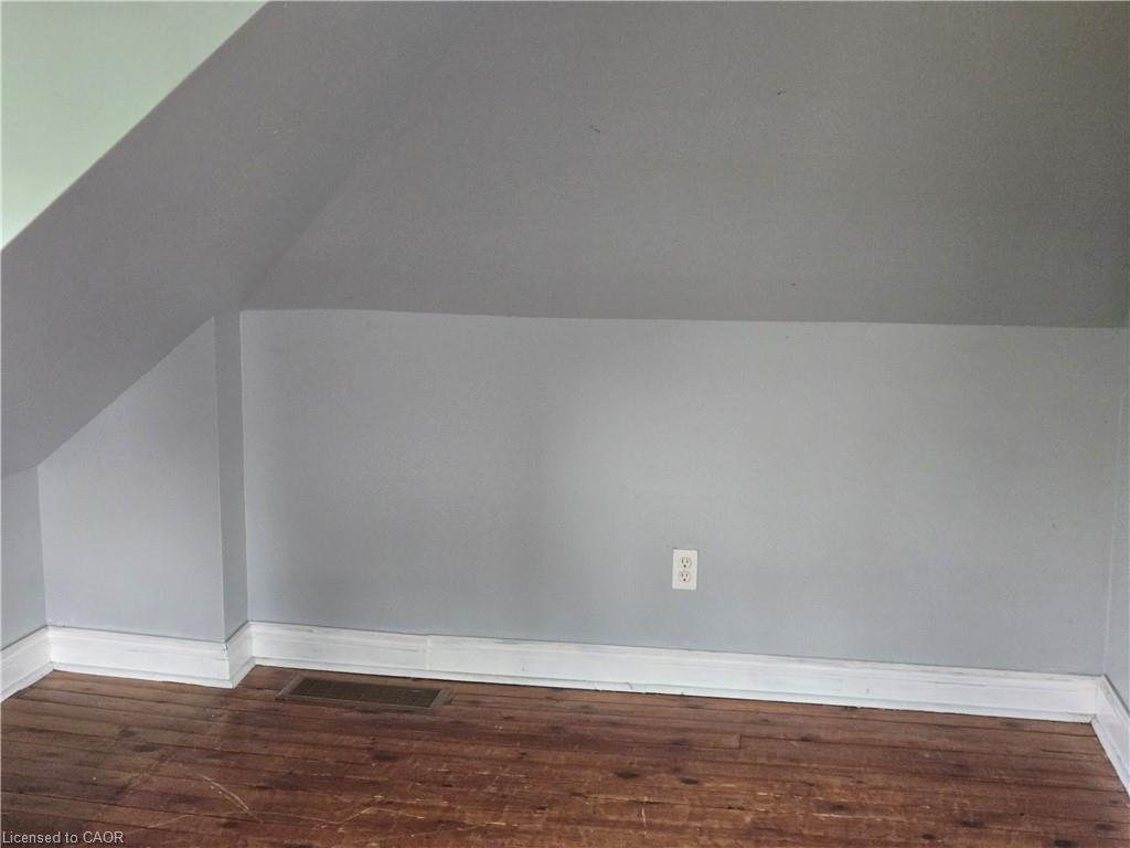 40 Lynnwood Avenue Property Photo 20