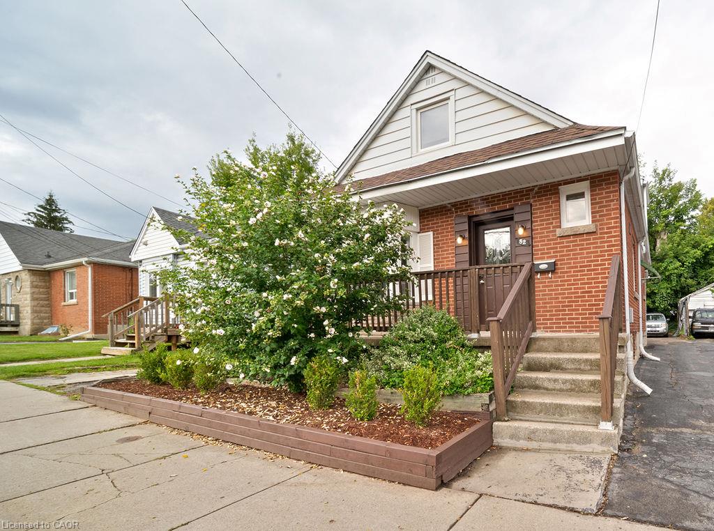 82 Whitney Avenue Property Photo 1
