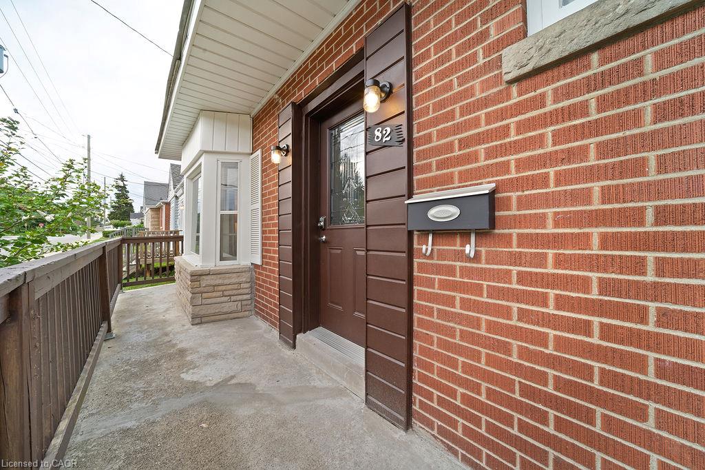 82 Whitney Avenue Property Photo 4