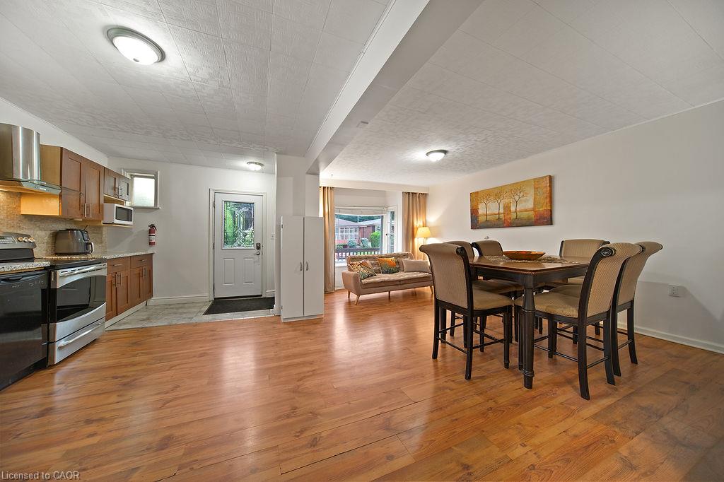 82 Whitney Avenue Property Photo 12