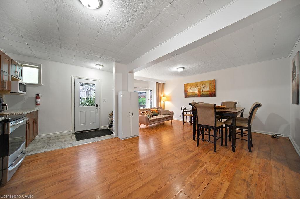 82 Whitney Avenue Property Photo 14