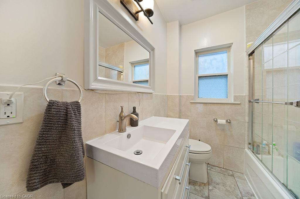 82 Whitney Avenue Property Photo 15