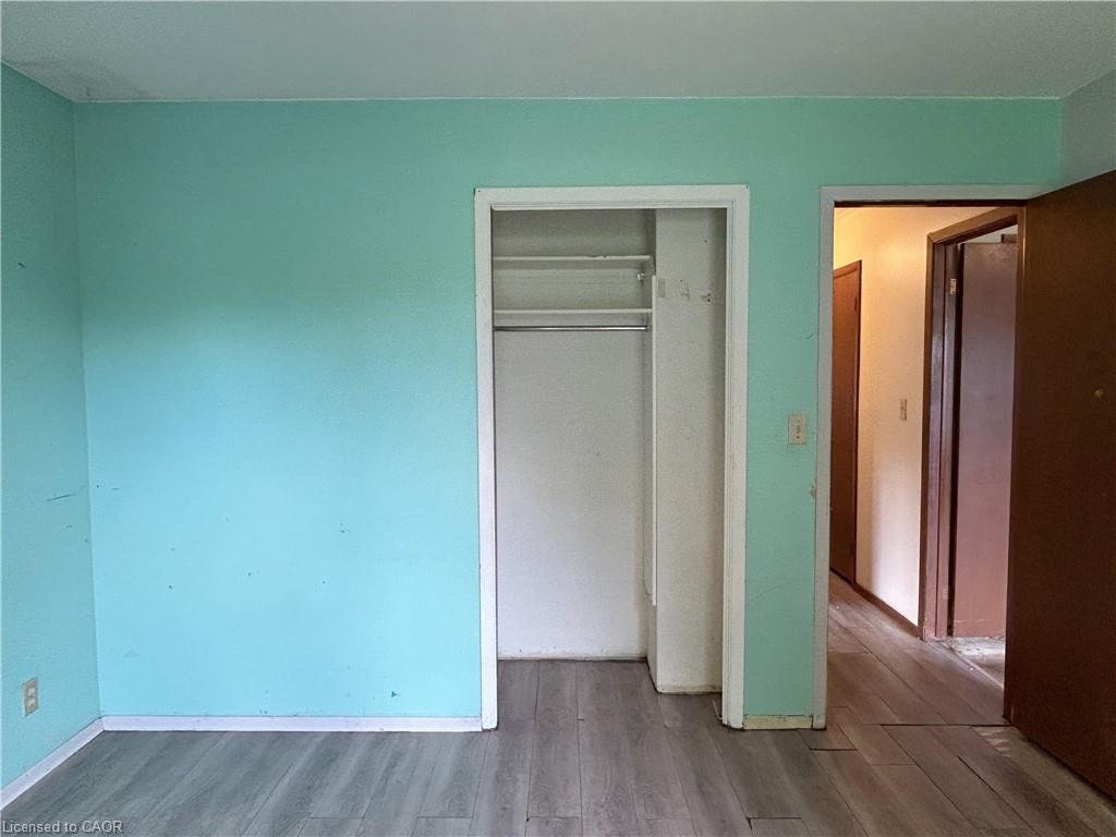 90 Queensway E Property Photo 24