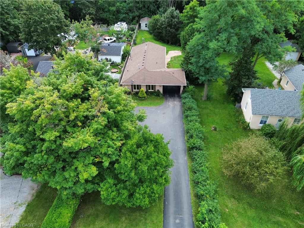 90 Queensway E Property Photo 42