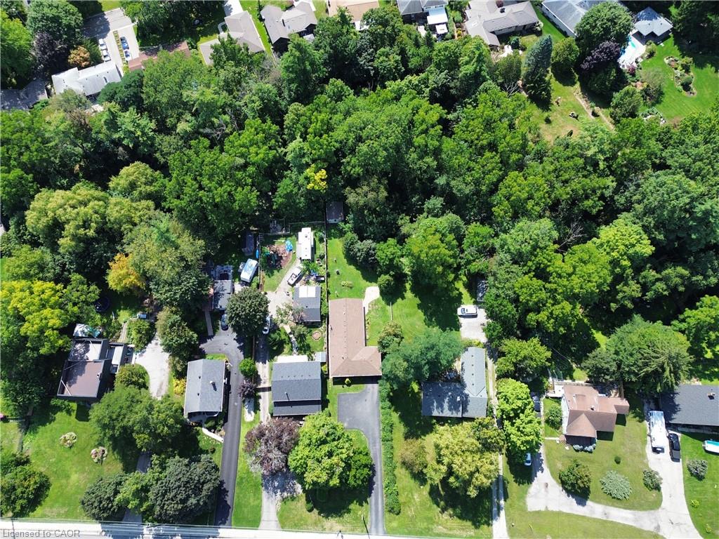 90 Queensway E Property Photo 44