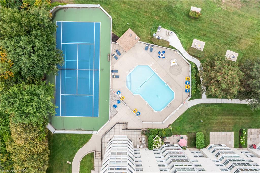 1102-5280 Lakeshore Road Property Photo 4