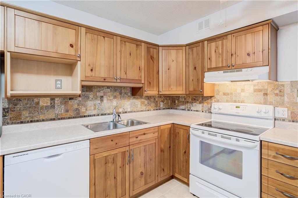1102-5280 Lakeshore Road Property Photo 24