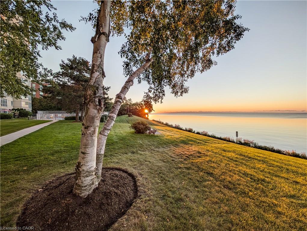 1102-5280 Lakeshore Road Property Photo 42