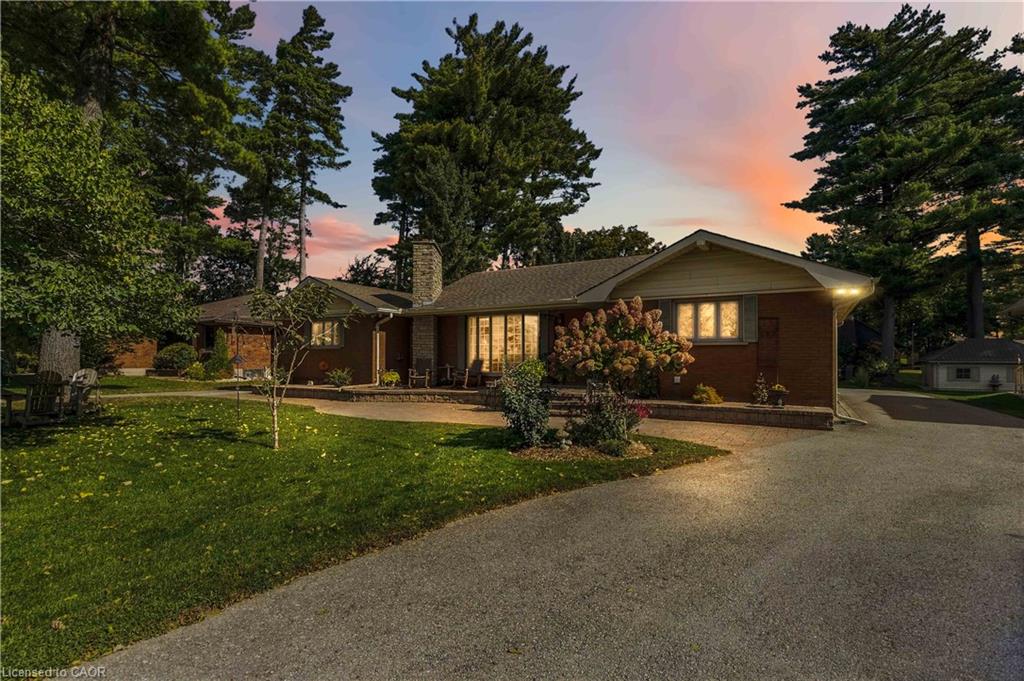 687 James Street Property Photo 1