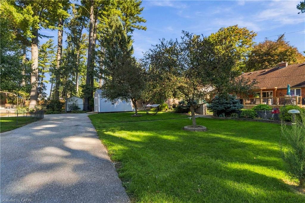 687 James Street Property Photo 5