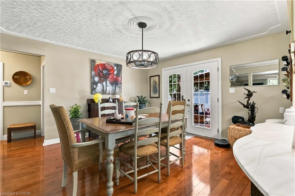 687 James Street Property Photo 13