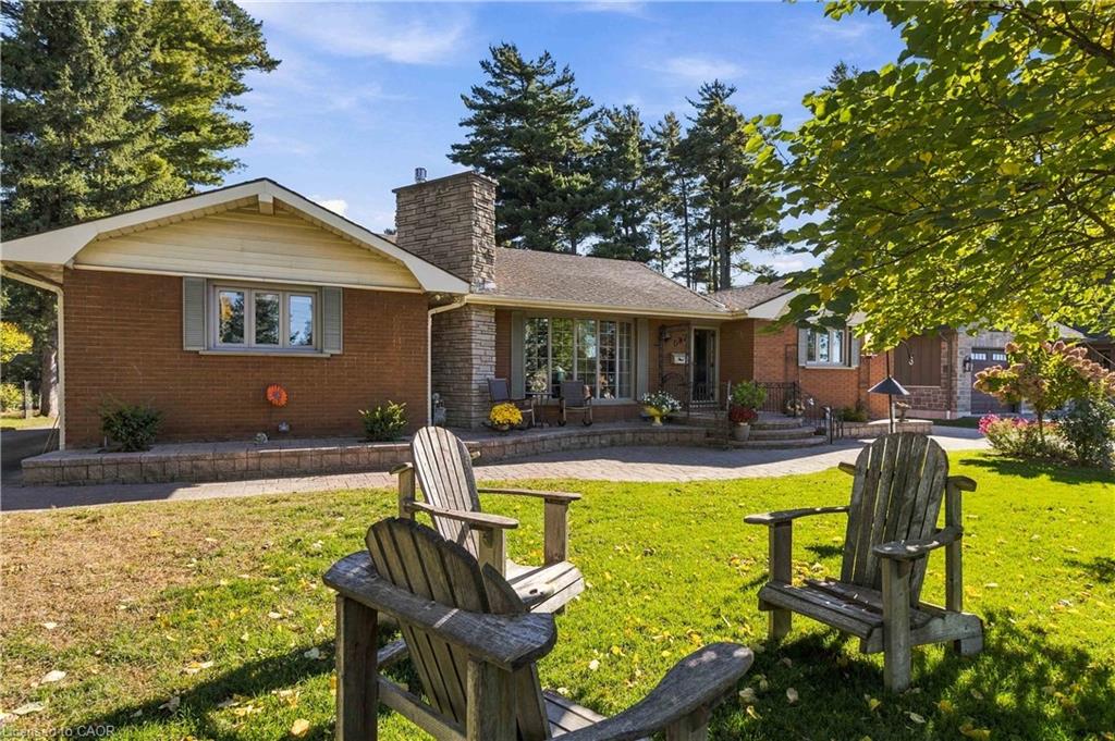 687 James Street Property Photo 35