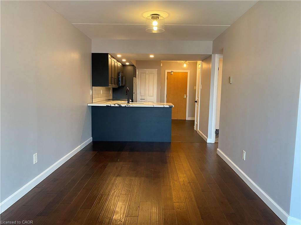 305-100 Bronte Road Property Photo 6