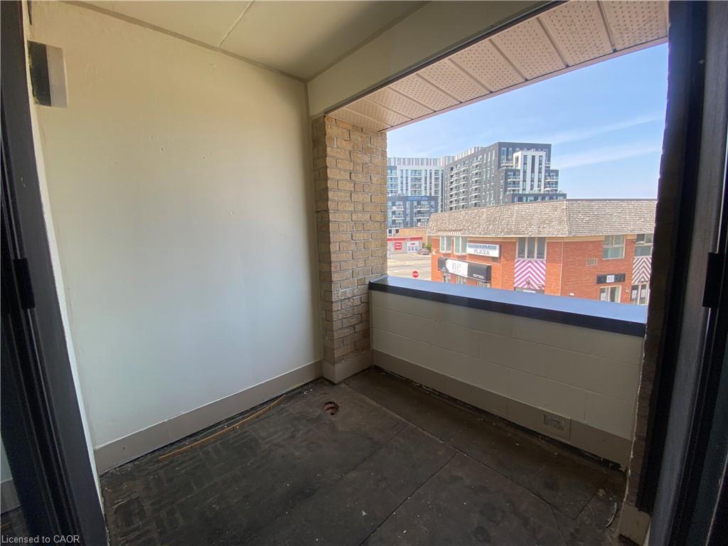 305-100 Bronte Road Property Photo 14