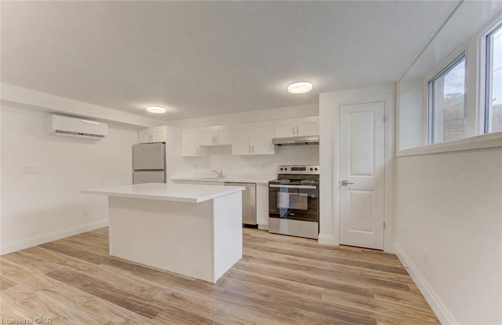 C-93 Kinzie Avenue Property Photo 1
