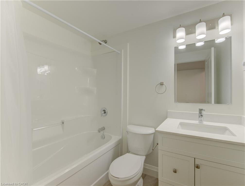 C-93 Kinzie Avenue Property Photo 5