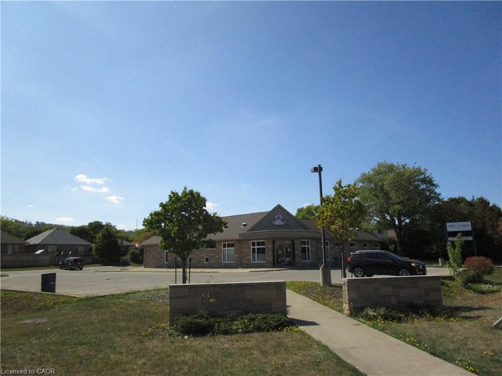 520 Highway 8 Property Photo 2