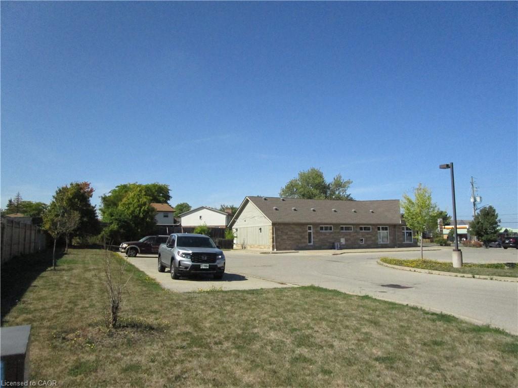 520 Highway 8 Property Photo 3