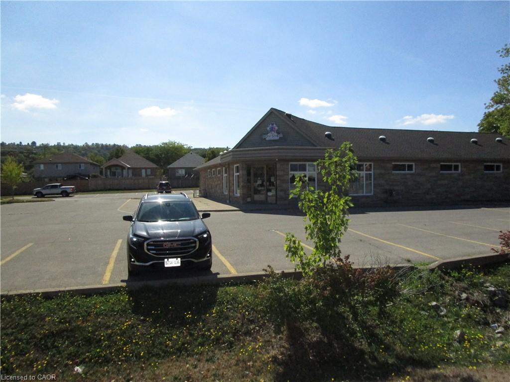 520 Highway 8 Property Photo 5