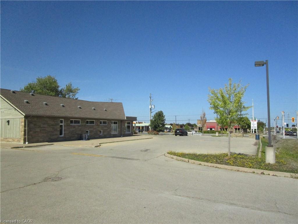 520 Highway 8 Property Photo 7