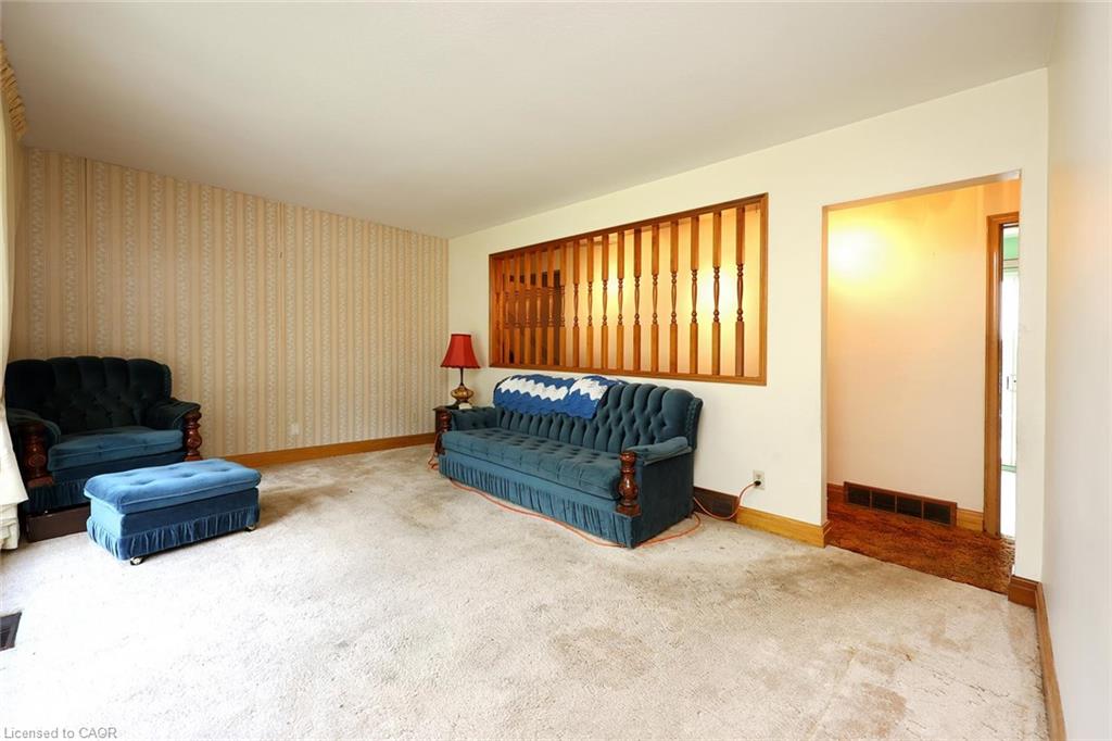 513 Ridge Road W Property Photo 9