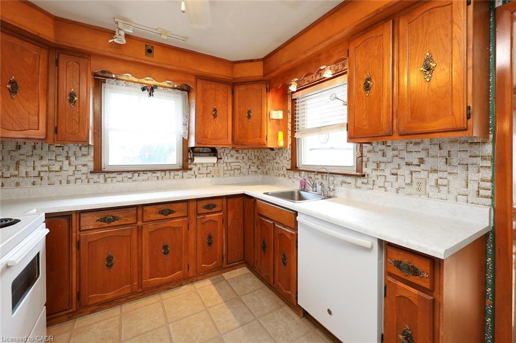 513 Ridge Road W Property Photo 11