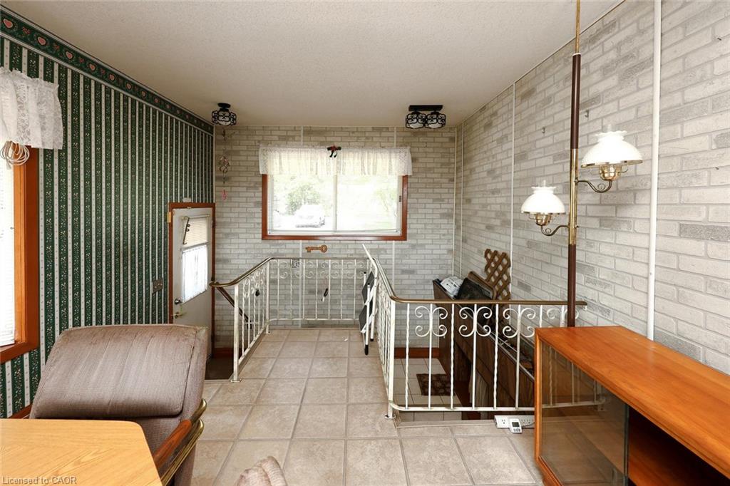513 Ridge Road W Property Photo 14