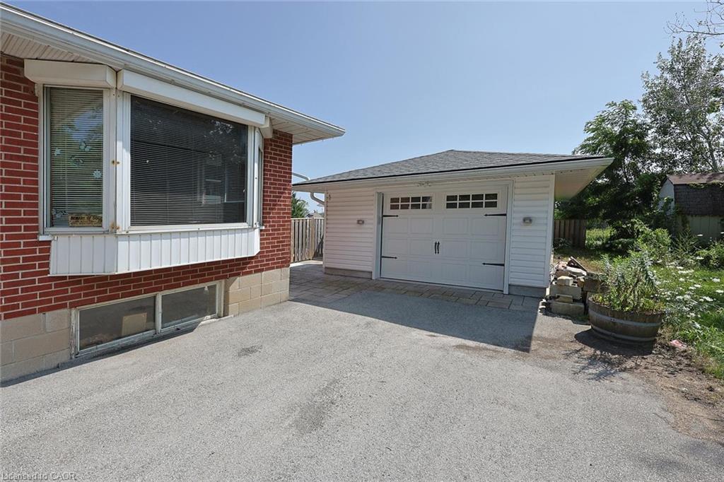 513 Ridge Road W Property Photo 36