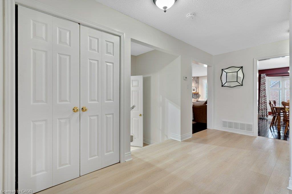 39 Falcon Court Property Photo 8