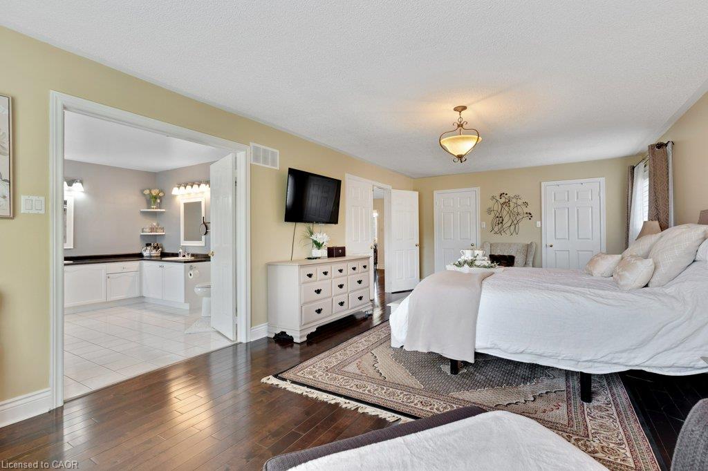 39 Falcon Court Property Photo 25