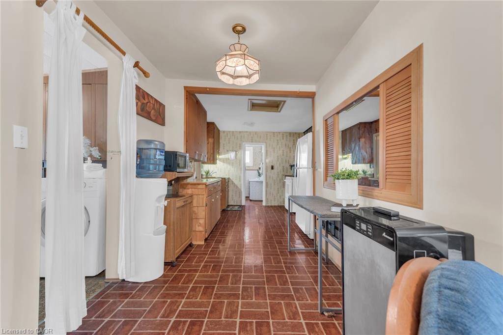 16 Broad Street Property Photo 9
