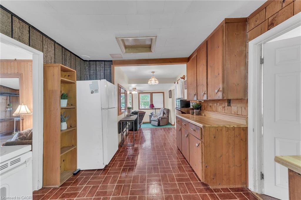16 Broad Street Property Photo 10