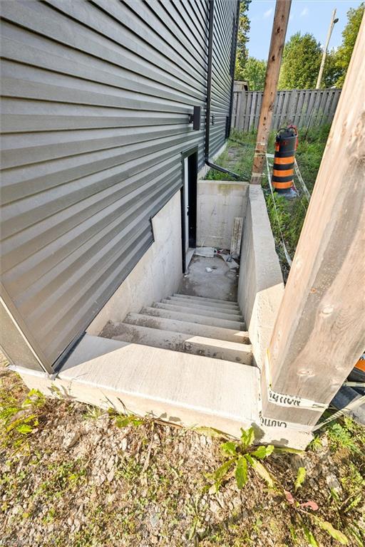 138 Charlotta Street Property Photo 7