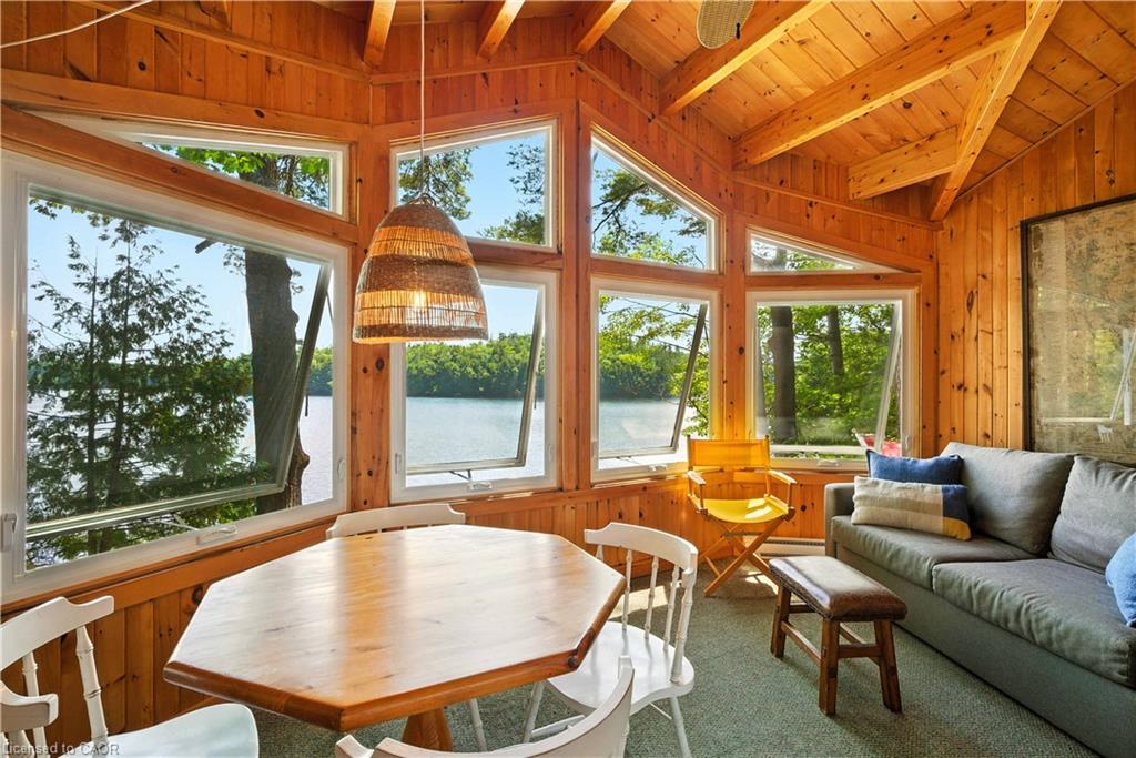 1009 Fogo Street Property Photo 20
