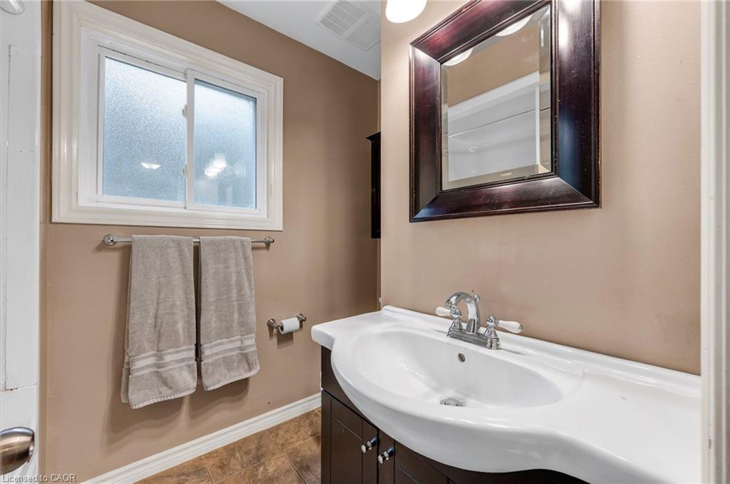 38 Tewksbury Crescent Property Photo 9