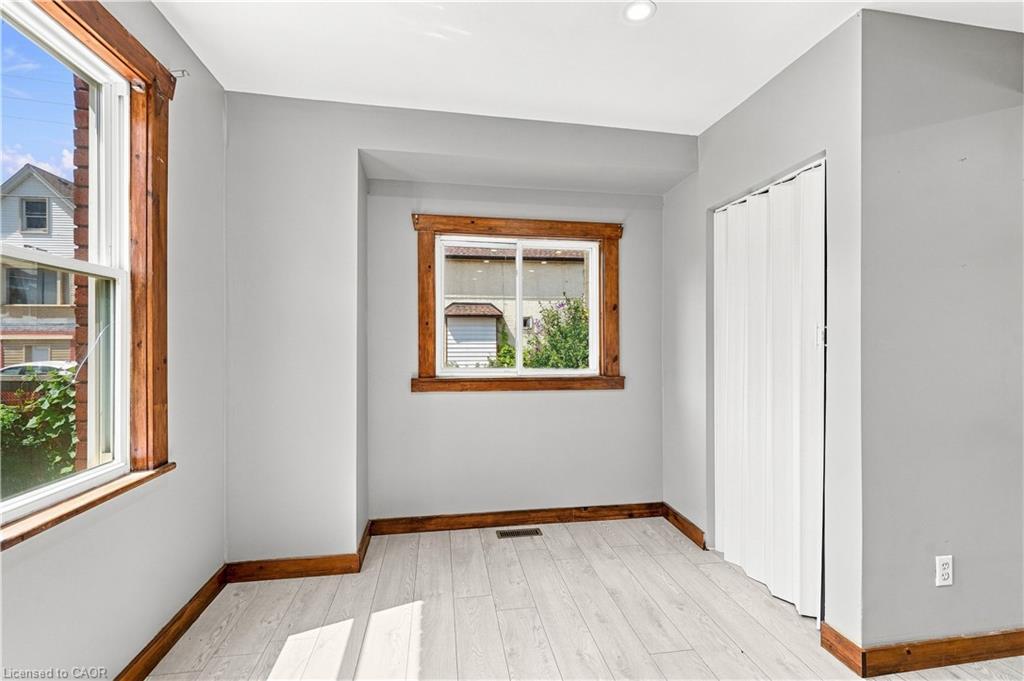 570 Cannon Street E Property Photo 15