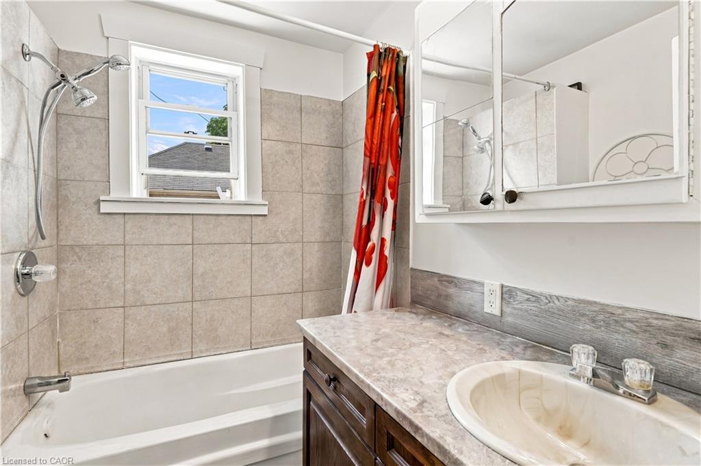 570 Cannon Street E Property Photo 22