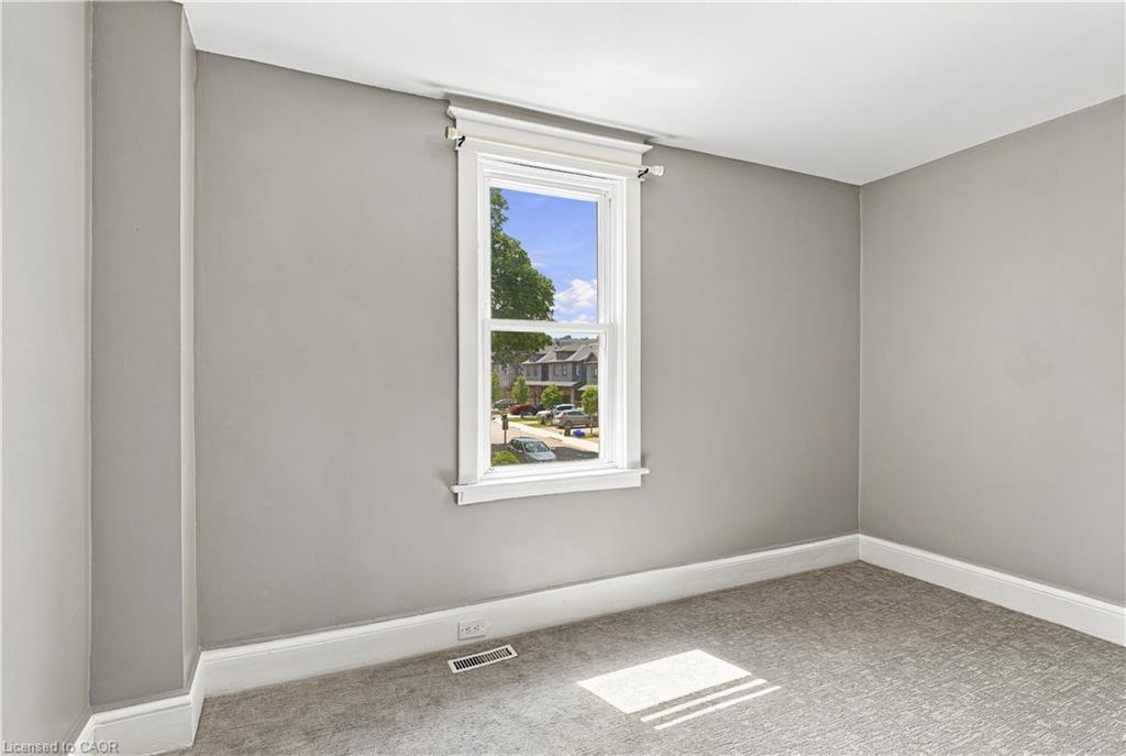 570 Cannon Street E Property Photo 23