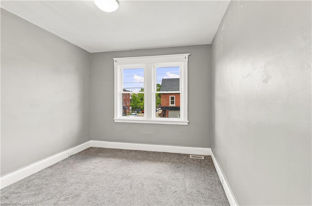 570 Cannon Street E Property Photo 25