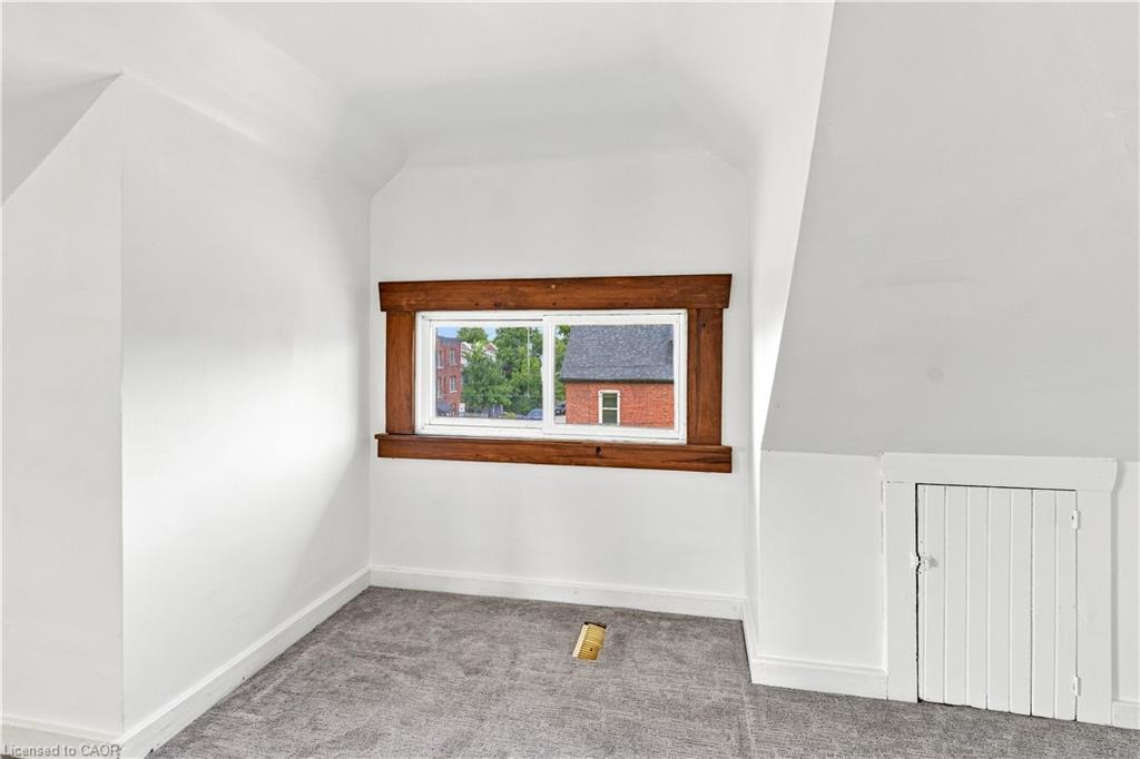 570 Cannon Street E Property Photo 33