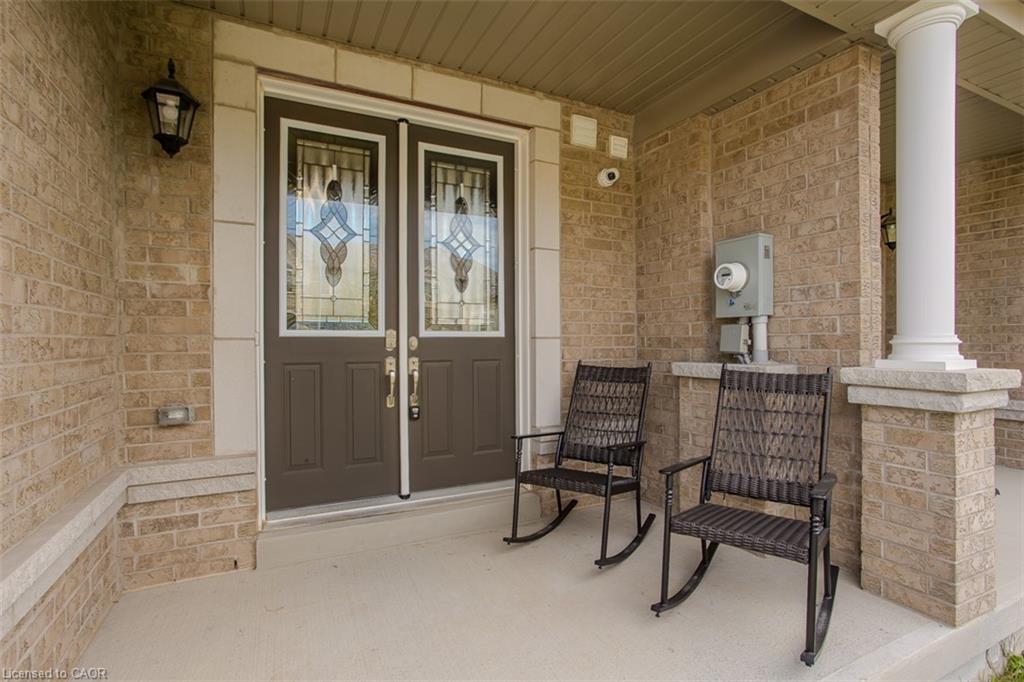 11 Cooley Grove Property Photo 2